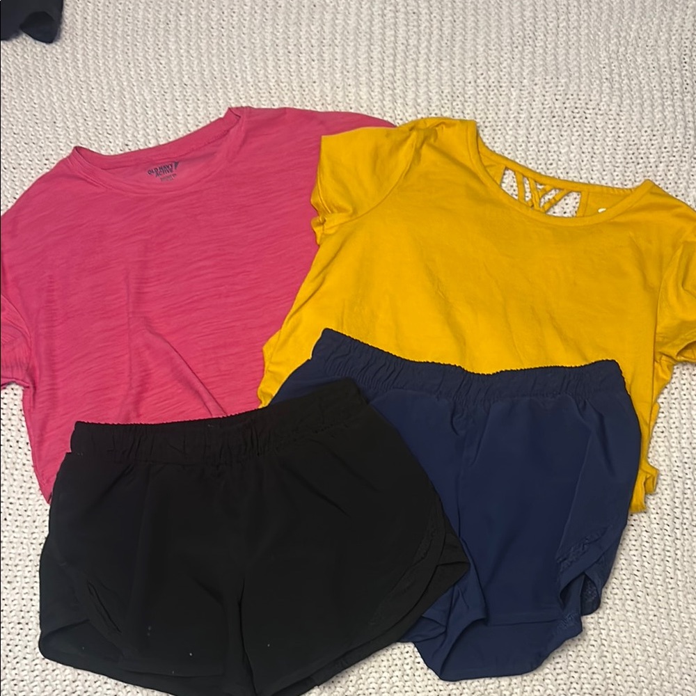 Bundle of Old Navy top and bottoms Girls Size medium 8